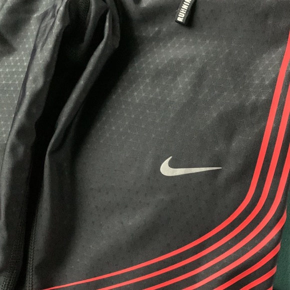 Nike capri tights, size M - Picture 2 of 4